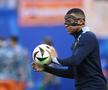 Kylian Mbappe, cu mască la Olanda - Franța