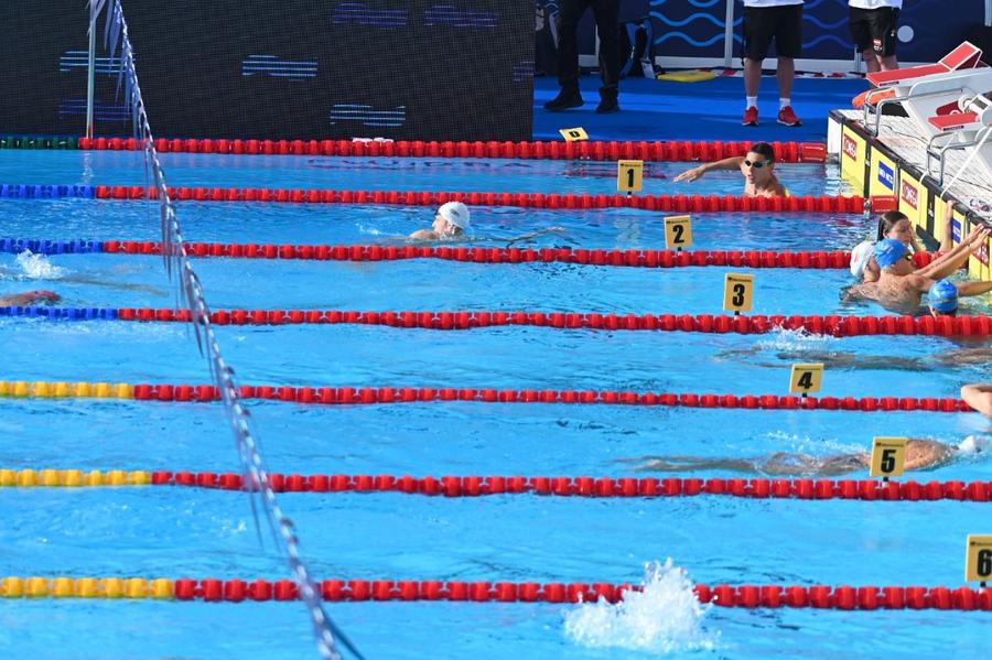 David Popovici s-a antrenat înaintea finalei Foto: Roxana Fleșeru (Belgrad) David Popovici și-a păstrat magistral titlul la 200 m liber la Campionatele Europene de la Belgrad! A condus de la început până la final