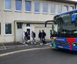 Naționala României a plecat spre Koln, din nou cu trenul » Fanii au făcut spectacol și în gară: „Ciocolata belgiană e cea mai bună. O să îi mâncăm”