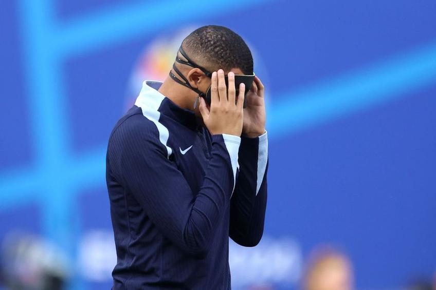 Kylian Mbappe, cu mască la Olanda - Franța/ foto: Guliver/GettyImages