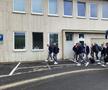 Naționala României a plecat spre Koln, din nou cu trenul » Fanii au făcut spectacol și în gară: „Ciocolata belgiană e cea mai bună. O să îi mâncăm”