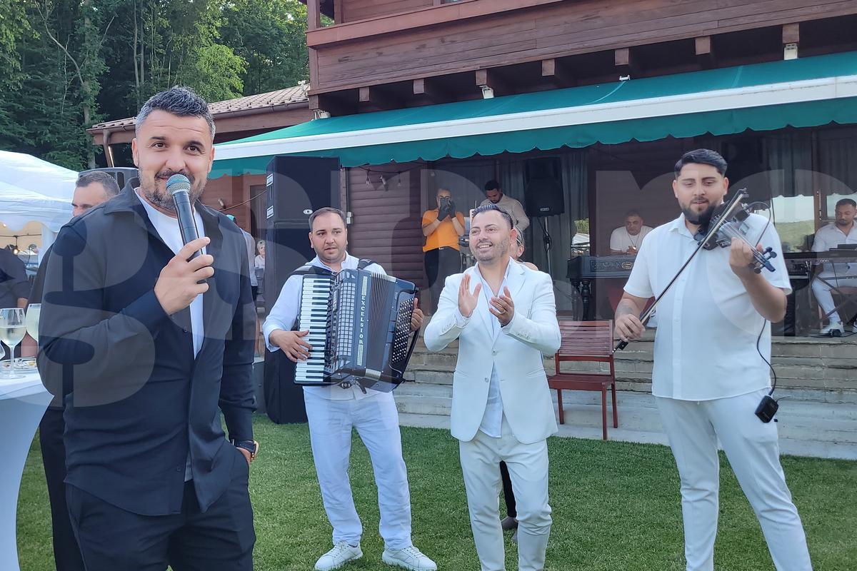 Constantin Budescu a luat microfonul și a pornit recitalul la petrecerea Petrolului: