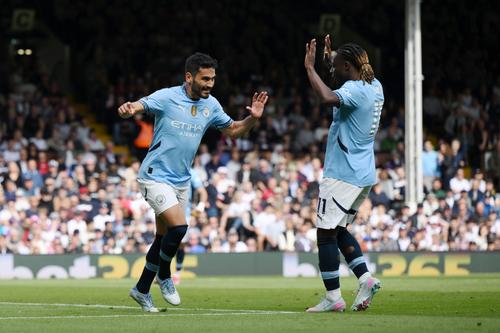 Ilkay Gundogan (stânga) este foarte aproape de un transfer la Galatasaray // FOTO: Getty Images