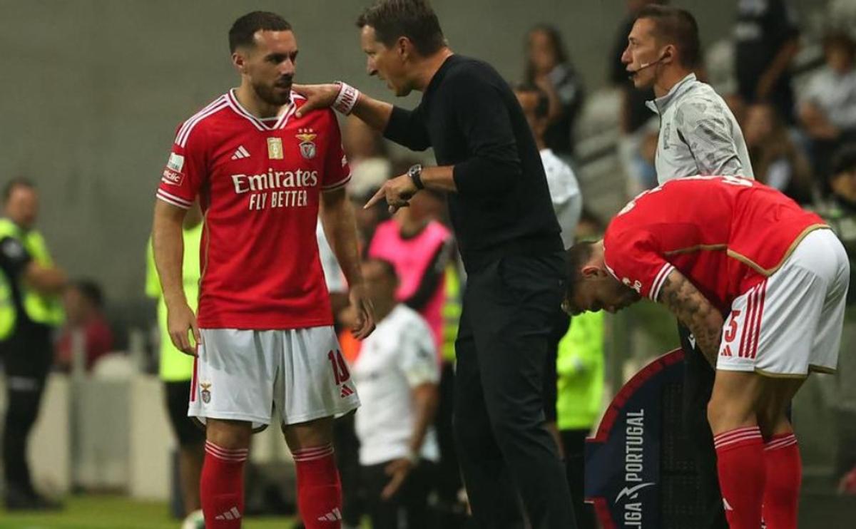 Au sărit scântei între Orkun Kökcü și antrenorul Bruno Lage la Benfica - Auckland City 6-0
