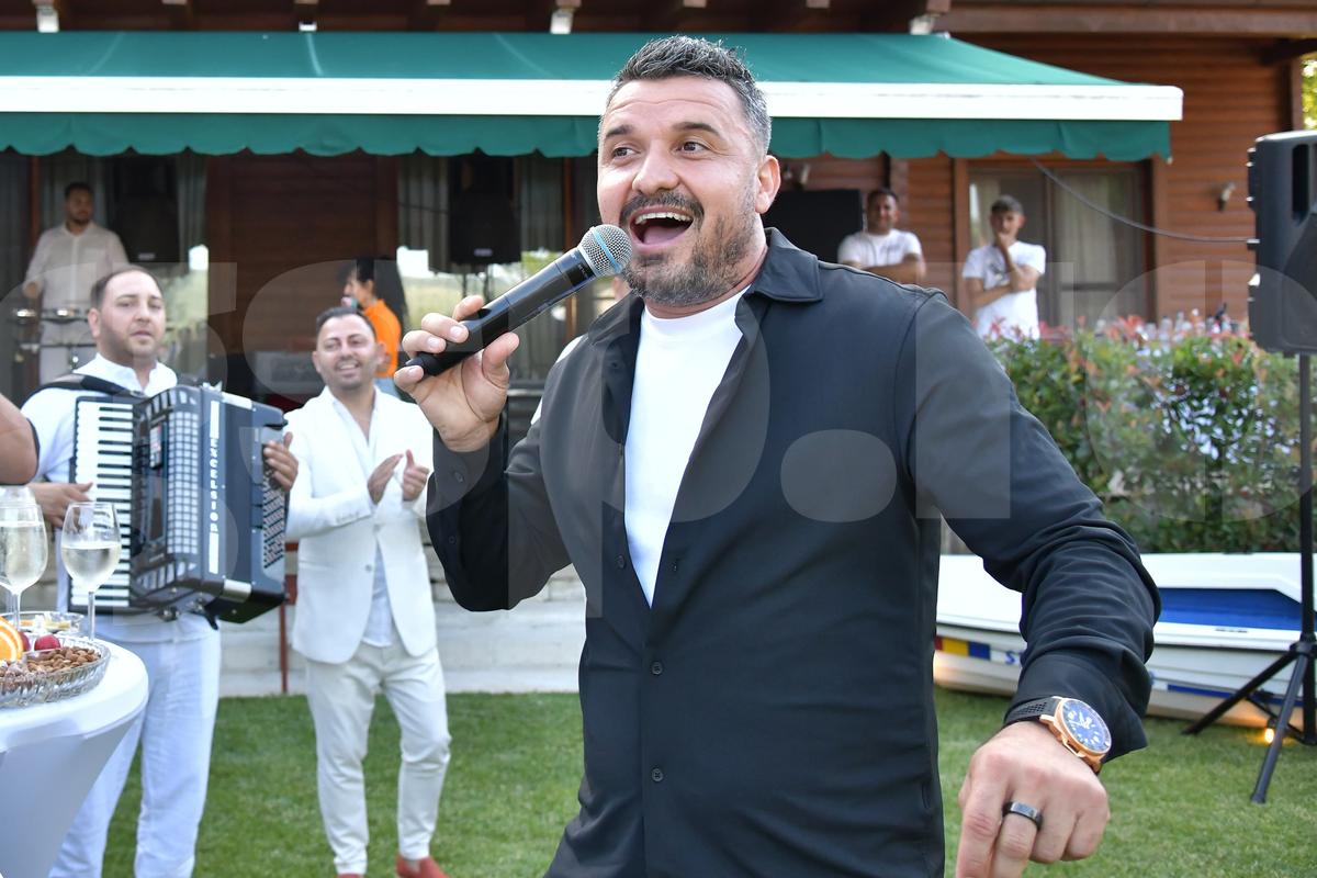 Constantin Budescu a luat microfonul și a pornit recitalul la petrecerea Petrolului: