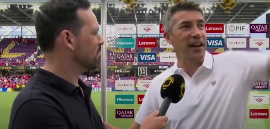 Bruno Lage, antrenorul Benficăi, i-a explicat reporterului cum au stat lucrurile în conflictul cu Orkan Kokcu / Foto: DAZN Scandal-monstru la Mondialul Cluburilor: s-a dat la antrenor! » Ce riscă rebelul recidivist