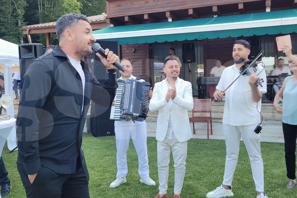 Constantin Budescu a luat microfonul și toți „petroliștii” au ieșit la dans: „Adu caii, Simioane!” / „Se vede Mamaia toată, Tanțooo”