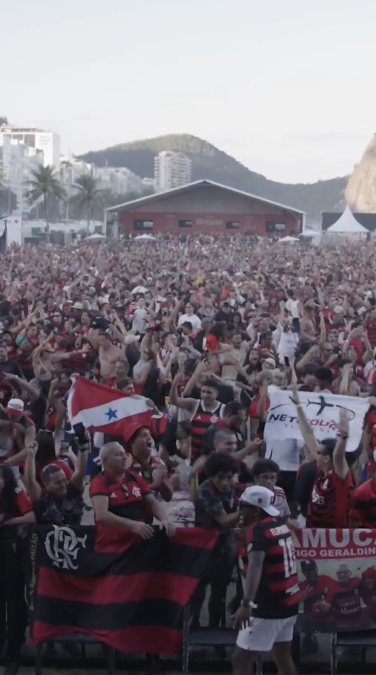 Imaginile incredibile din Brazilia fac înconjurul lumii! Nebunie la Copacabana după succesul istoric de la Campionatul Mondial al Cluburilor