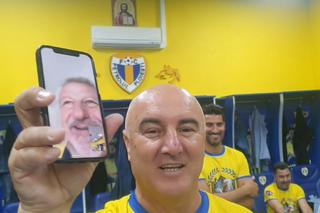 Ion Marin a fost sunat de foștii elevi chiar din vestiarul Petrolului, înaintea semifinalei de la EURO: „Vorbește mai tare, profesore!”