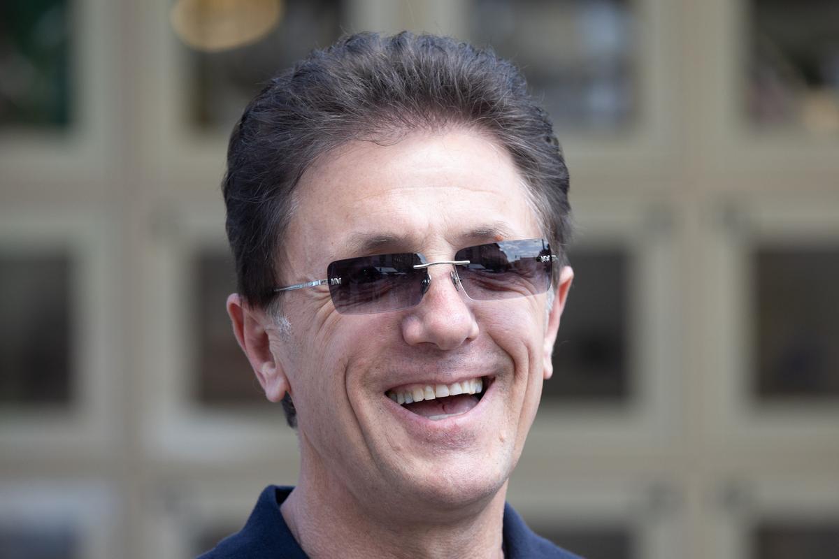 Ianis Hagi și-a lansat noul brand de ochelari de soare