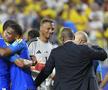 Selecționerul din Curacao a început să plângă după meciul cu Ecuador // foto: Imago