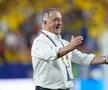 Selecționerul din Curacao a început să plângă după meciul cu Ecuador // foto: Imago