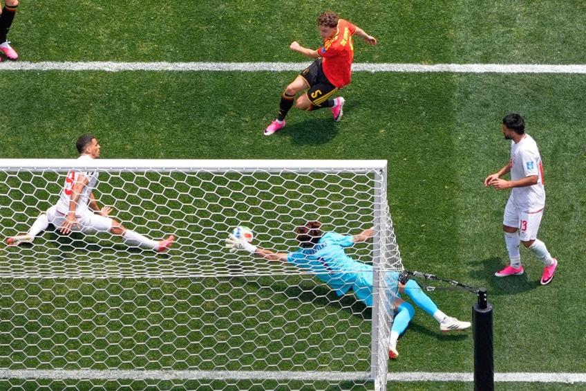 Beiranvand se întinde și respinge miraculos încă un atac al belgienilor.