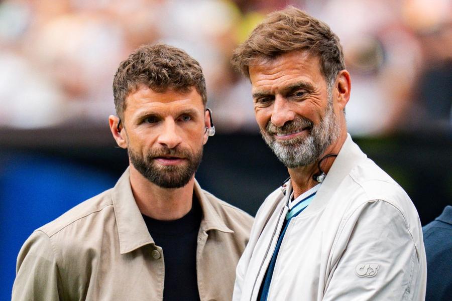 Thomas Muller și Jurgen Klopp lucrează ca analiști-TV la Cupa Mondială 2026 / Foto: Imago Fostul coechipier a pus tunurile pe Kimmich: „Trebuia să se apere mai bine!”