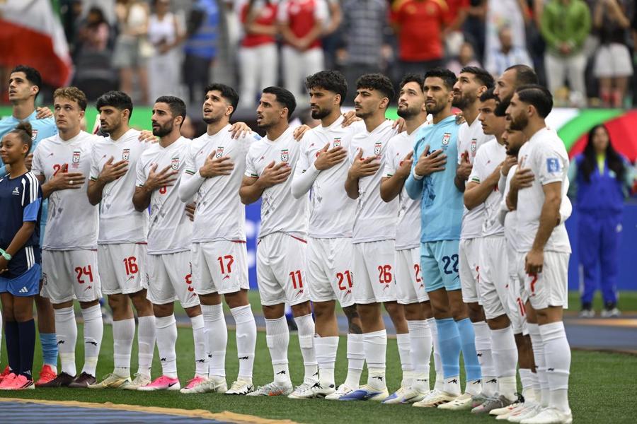 Nationala Iranului contra Belgiei. Foto: Imago Images Au aliniat cea mai bătrână echipă de start din istoria Cupei Mondiale!