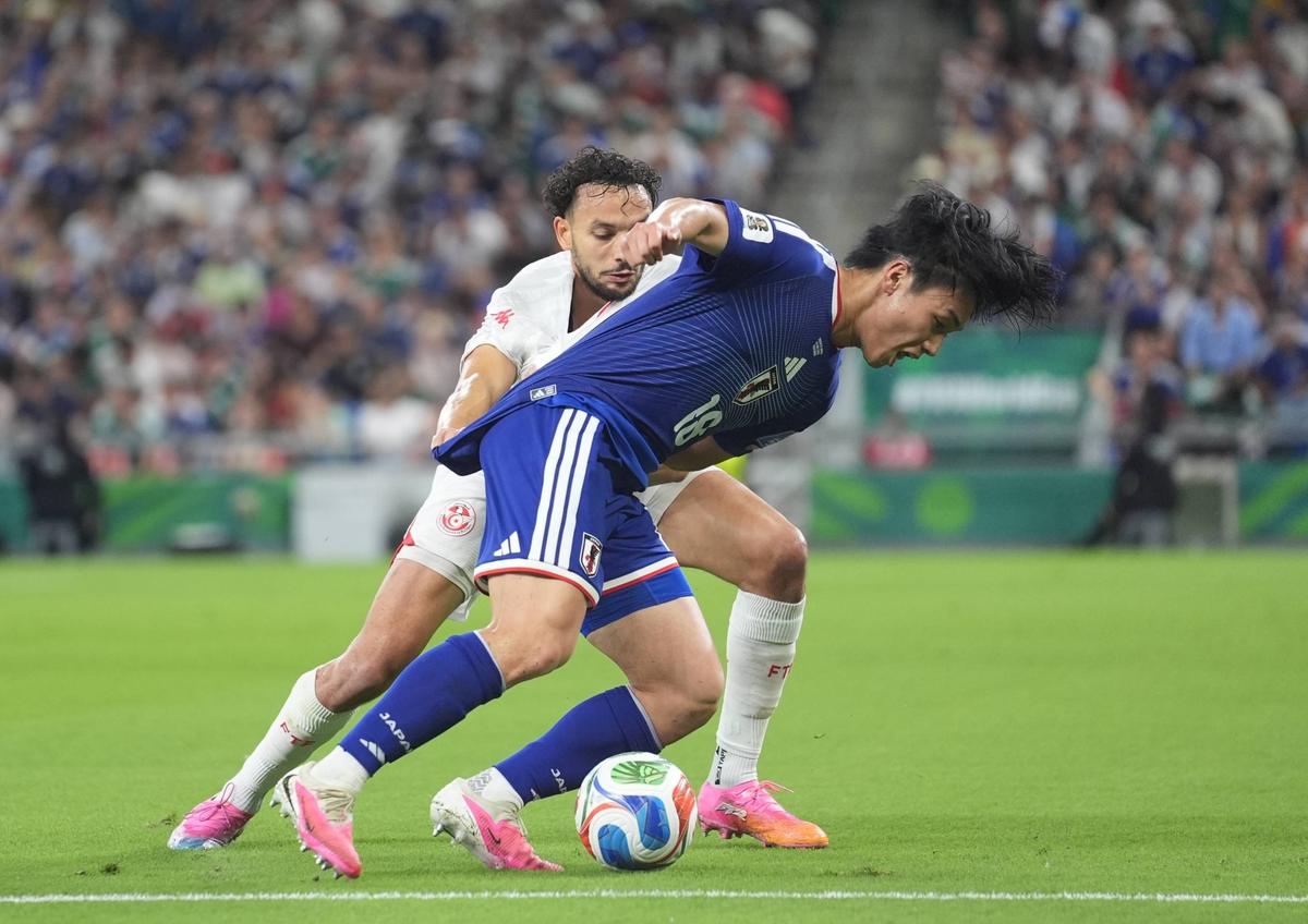 S-au marcat 4 goluri în Tunisia - Japonia, cu Istvan Kovacs la centru » Încă o echipă eliminată