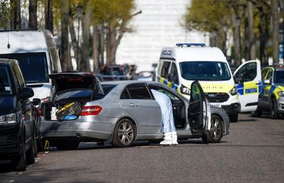 Doi pietoni, loviți de o mașină în Capitală » 6 autoturisme au fost implicate în accident