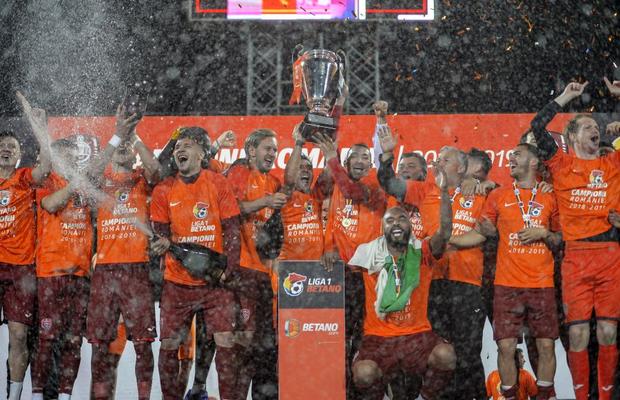 CFR campioană, Dinamo se salvează lejer! Clasamentul propus de LPF ar răsturna situația actuală