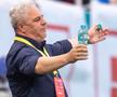 Marius Șumudică a început să fie contestat de unii fani ai campioanei / foto: Raed Krishan