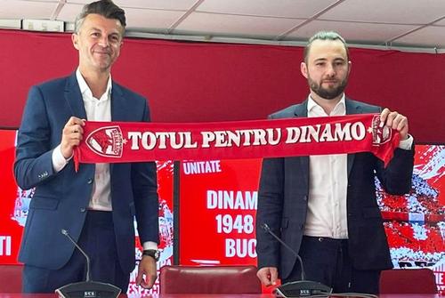 Ovidiu Burcă (stănga), antrenorul lui Dinamo, și Vlad Iacob (dreapta), administratorul special al „câinilor”