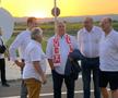 Premierul Ungariei a apărut cu fularul lui Sepsi la gât și a fost aplaudat de întreg stadionul  / Sursă foto: Iosif Popescu (GSP)