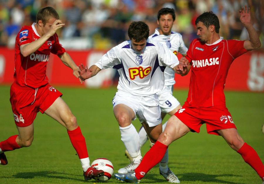 Bogdan Stancu a debutat în prima ligă în tricoul lui FC Argeș, în sezonul 2005-2006 / Sursă foto: Arhivă Gazeta Sporturilor Clubul din Liga 1 renunță la aducerea lui Bogdan Stancu, după decizia neașteptată a „Motanului”: „Am văzut că se retrage”