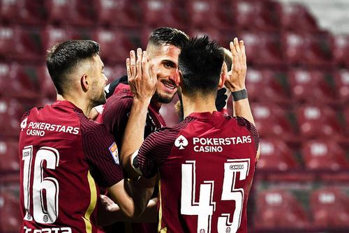 Dugandzic, în centru, a marcat un singur gol pentru CFR Cluj, în 13 apariții // foto: Imago Images