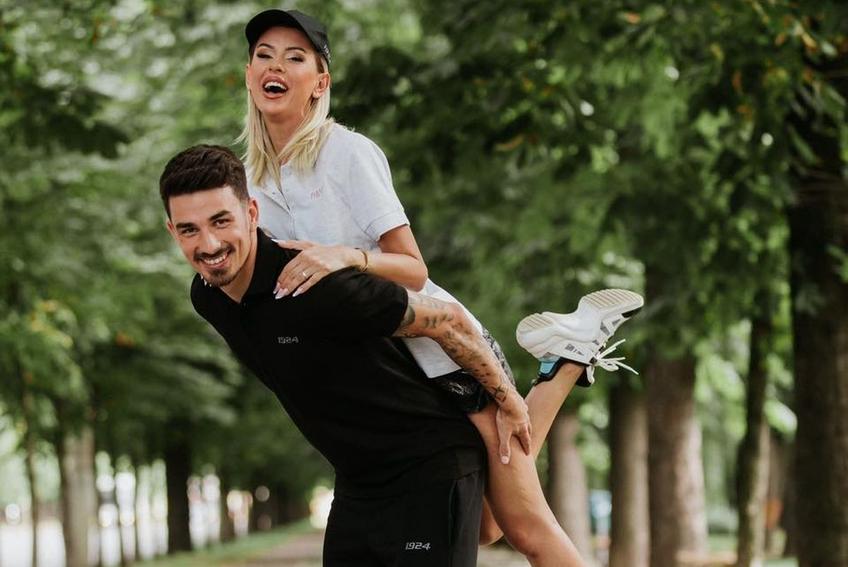 Sergiu Hanca și soția lui, Andreea, au fost modele pentru o lansare de haine a Petrolului.
