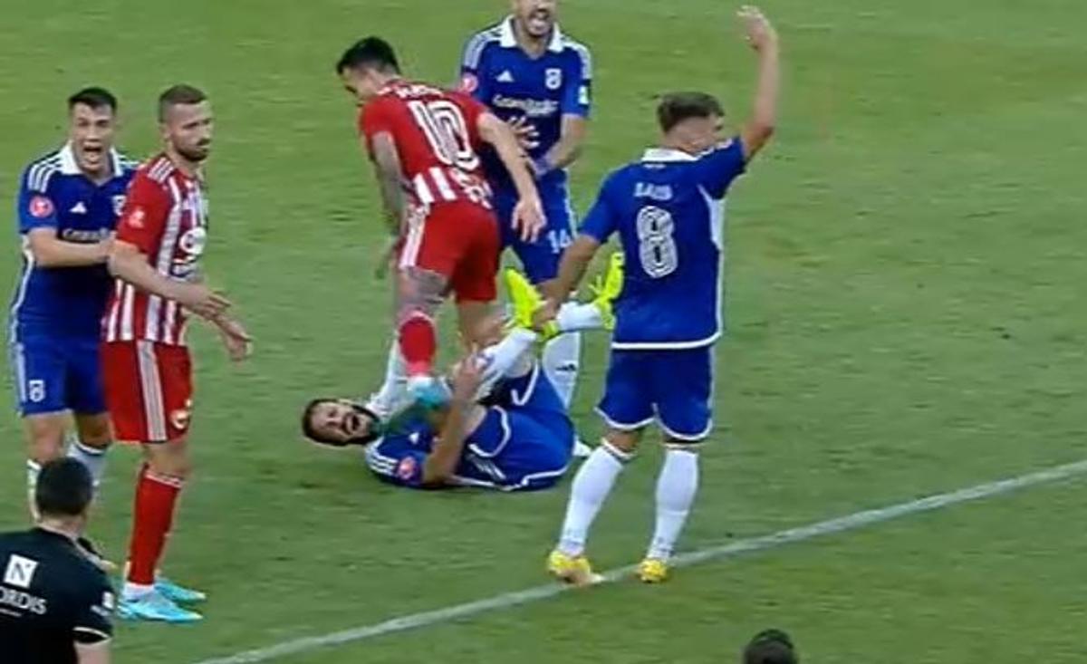 FOTO Cosmin Matei ia roșu cu FCU Craiova și ratează meciul cu Dinamo