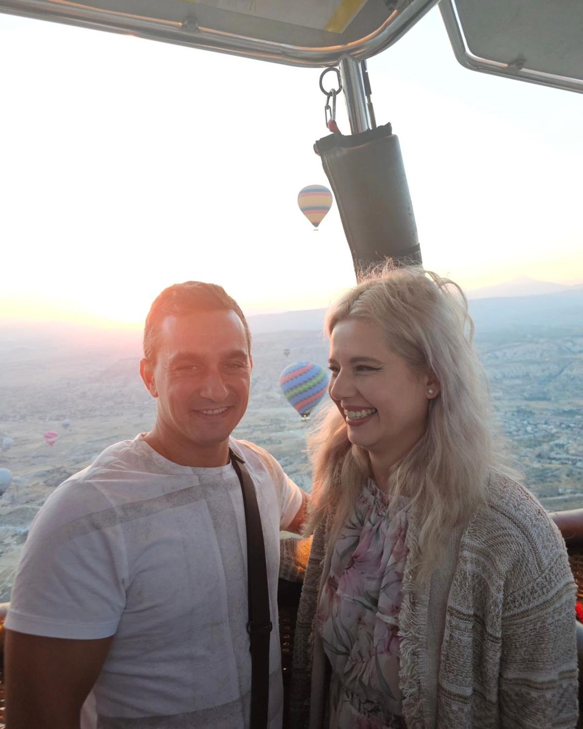 Urmează o nouă nuntă surpriză în România! Marian Drăgulescu, cerere inedită în căsătorie: Simona a spus „da”