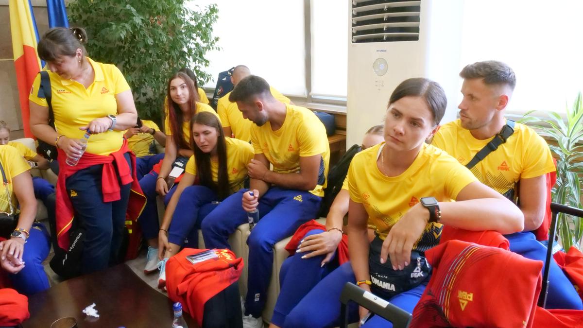 Echipa olimpică a plecat spre Paris: „Să continuăm această poveste frumoasă și să îmbogățim tezaurul României”