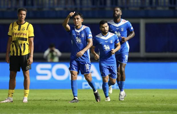 Rezultat uluitor în amicale » Borussia Dortmund, UMILITĂ de o echipă din Thailanda