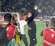 Neil Lennon în timpul meciului Rapid - CFR Cluj. FOTO: Ionuț Iordache (GSP)