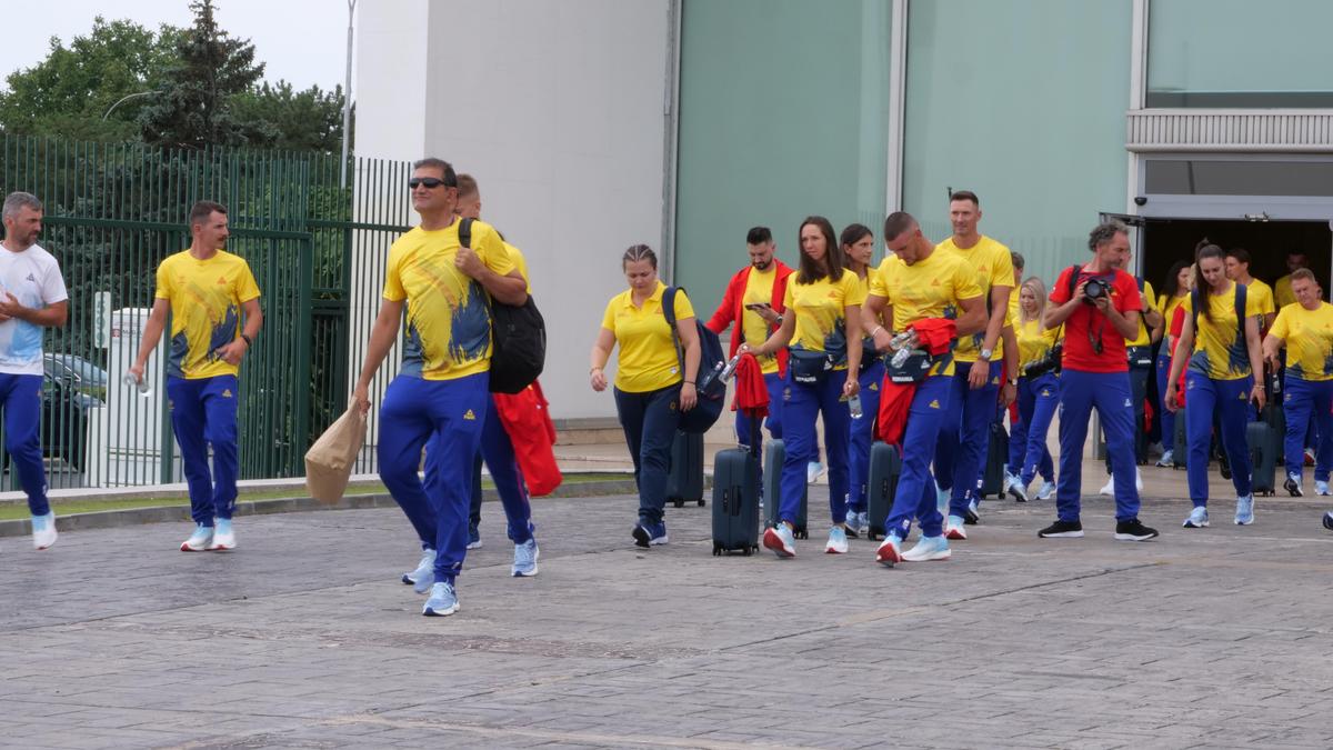 Echipa olimpică a plecat spre Paris: „Să continuăm această poveste frumoasă și să îmbogățim tezaurul României”