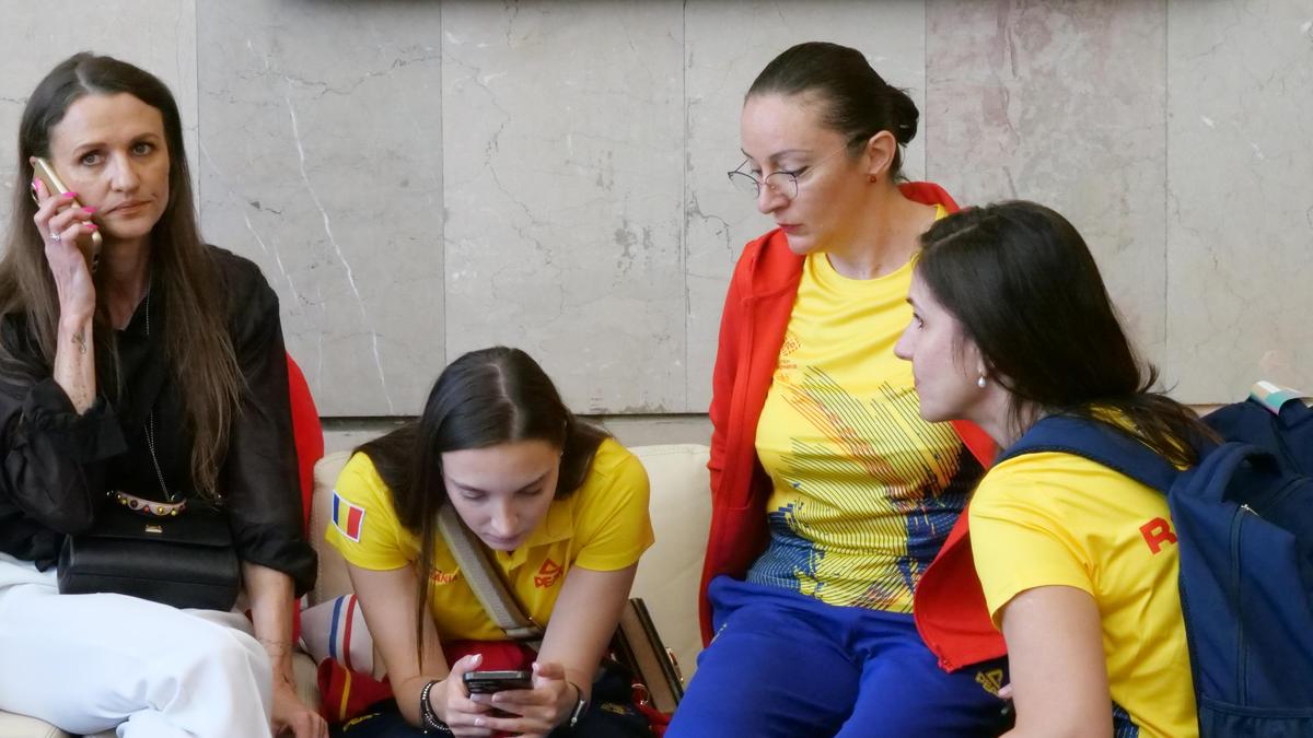 Echipa olimpică a plecat spre Paris: „Să continuăm această poveste frumoasă și să îmbogățim tezaurul României”
