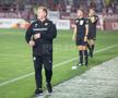 Neil Lennon în timpul meciului Rapid - CFR Cluj. FOTO: Ionuț Iordache (GSP)