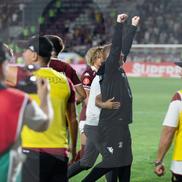 Neil Lennon în timpul meciului Rapid - CFR Cluj. FOTO: Ionuț Iordache (GSP)