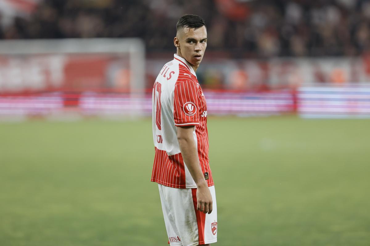 Dinamo - FC Botoșani 0-0 » Iertați de Kopic, pedepsiți de gravitație: „Dacă ar fi venit la FCSB, făcea un duș la pauză”
