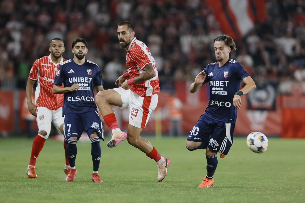 Dinamo - FC Botoșani 0-0 » Iertați de Kopic, pedepsiți de gravitație: „Dacă ar fi venit la FCSB, făcea un duș la pauză”