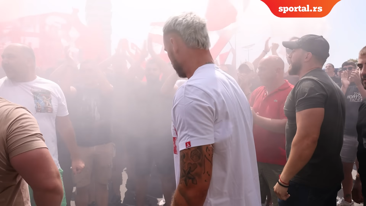 Nebunie la sosirea lui Marko Arnautovic la Belgrad