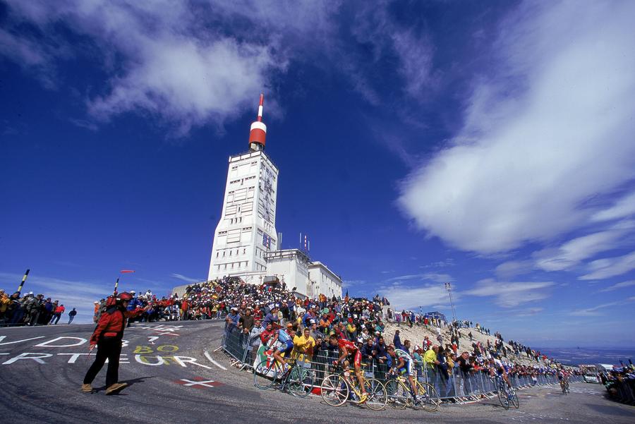 Așa arată cățărarea de pe Mont Ventous, foto: Guliver/gettyimages „Urcați-mă pe bicicletă, urcați-mă pe bicicletă!” » În 1967, a murit în timpul Turului Franței, în urma unui cocktail ucigaș, pe o cățărare nemiloasă! Nici un „sărut” nu l-a putut salva