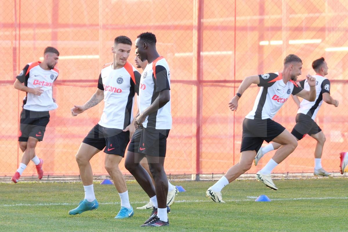 FCSB, antrenament înainte de meciul cu Shkendija // foto: Andrei Furnigă