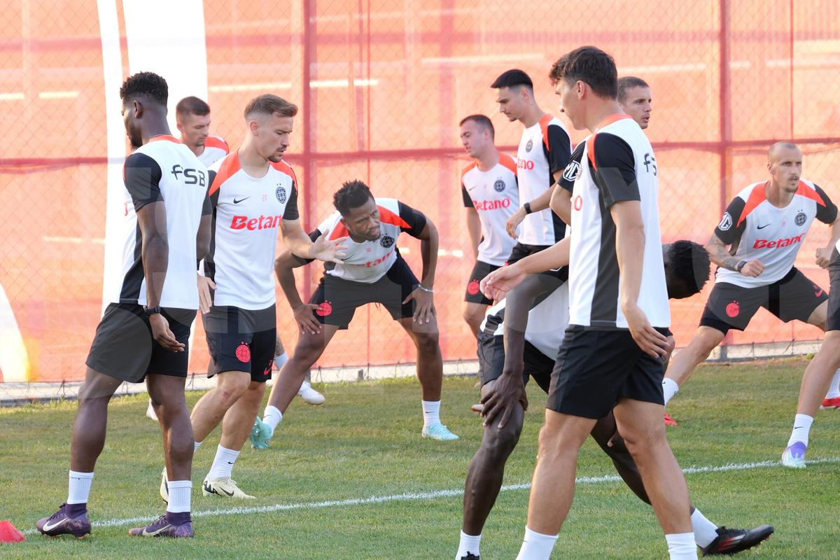FCSB, antrenament înainte de meciul cu Shkendija // foto: Andrei Furnigă