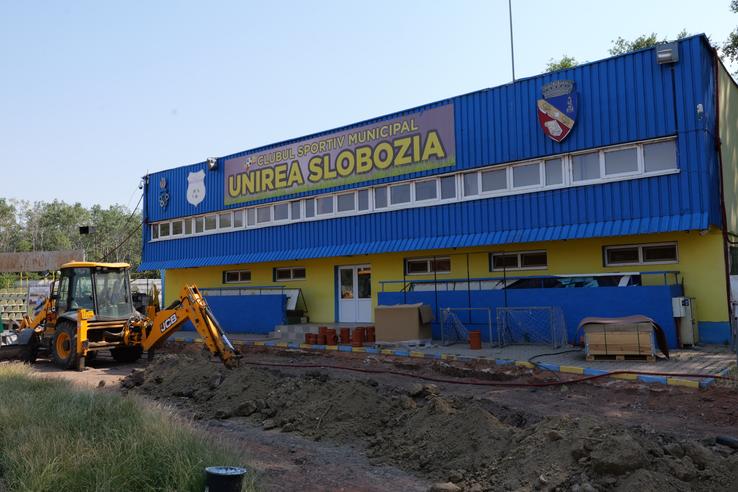Cum arată stadionul din Slobozia în iulie 2025 / foto: Andrei Furnigă (GSP)