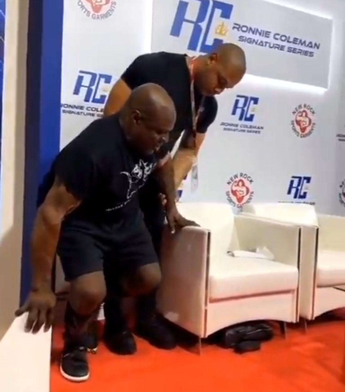 Imagini cutremurătoare cu legendarul Ronnie Coleman » Abia mai mergea după 13 operații, acum a fost supus unei noi încercări: „Aproape m-a omorât”