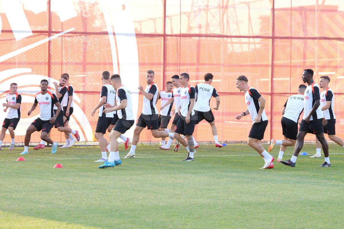 FCSB, antrenament înainte de meciul cu Shkendija // foto: Andrei Furnigă