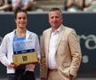 A câștigat primul turneu WTA din carieră și a primit un „pachet-surpriză” în locul trofeului