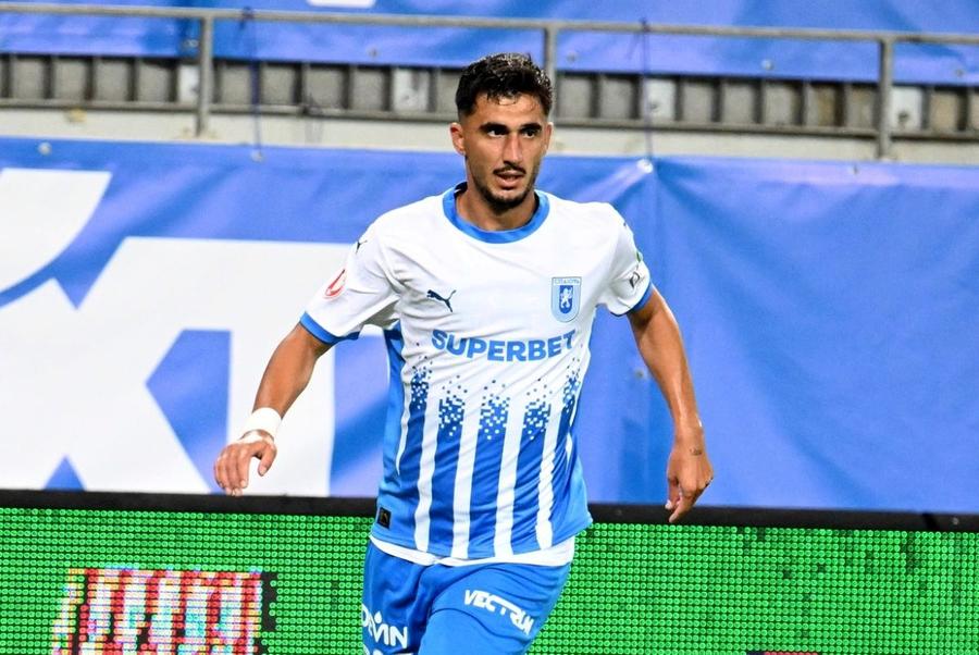 Andrei Ivan nu mai este fotbalistul Universității Craiova / foto: Facebook @Universitatea Craiova „Executat” de Rădoi de la Craiova, Andrei Ivan a avut o primă reacție: „Nu mi-am dorit să plec ...”