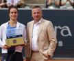 A câștigat primul turneu WTA din carieră și a primit un „pachet-surpriză” în locul trofeului
