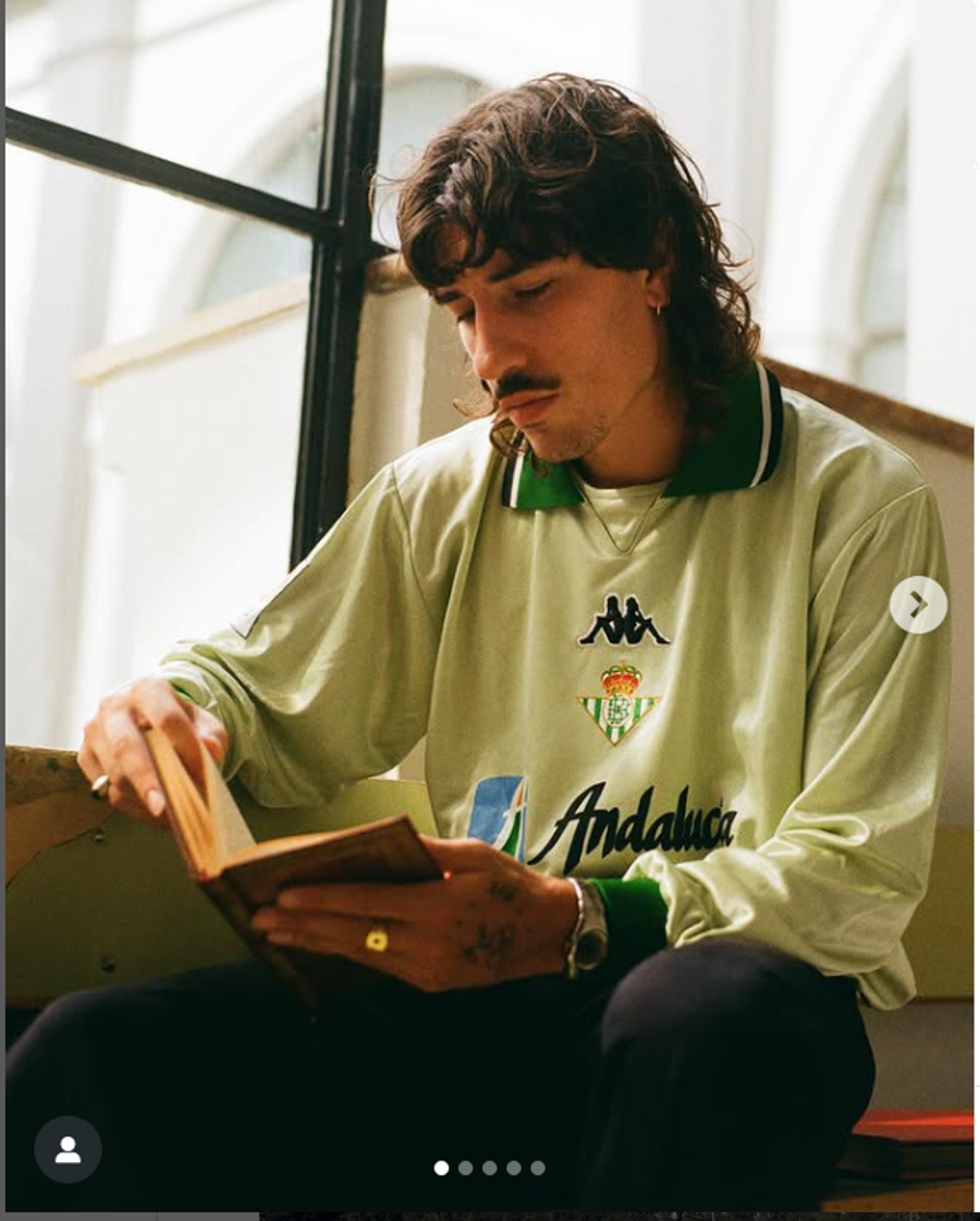 „Literatura mi-a schimbat viața” » A jucat la Barcelona, dar a făcut istorie la Arsenal, iar acum uimește The Guardian: „Aceasta e lista mea de cărți”